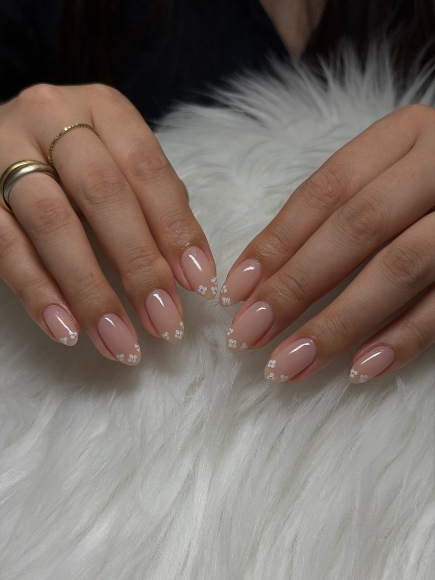 ネイル ハンドネイル フットネイル with hues AYAのネイルデザイン
