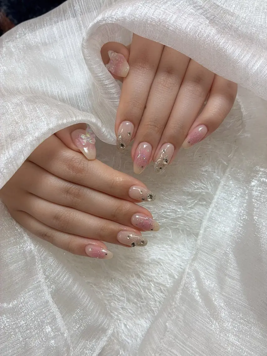 ネイル ハンドネイル 佐藤 依娜のネイルデザイン