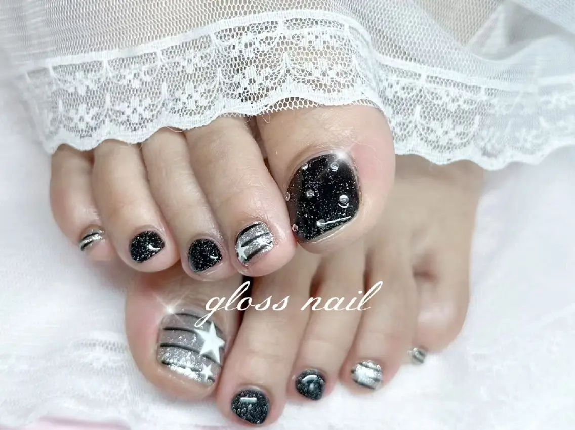 ネイル アヤカ☘️Gloss nailのネイルデザイン