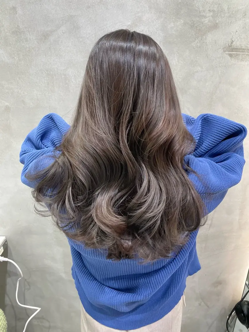 ロング カラー Londnaitre MAHOのヘアスタイル