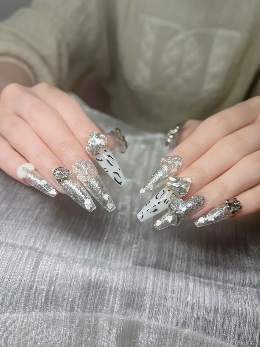 ネイル ハンドネイル Lee Nailsのネイルデザイン