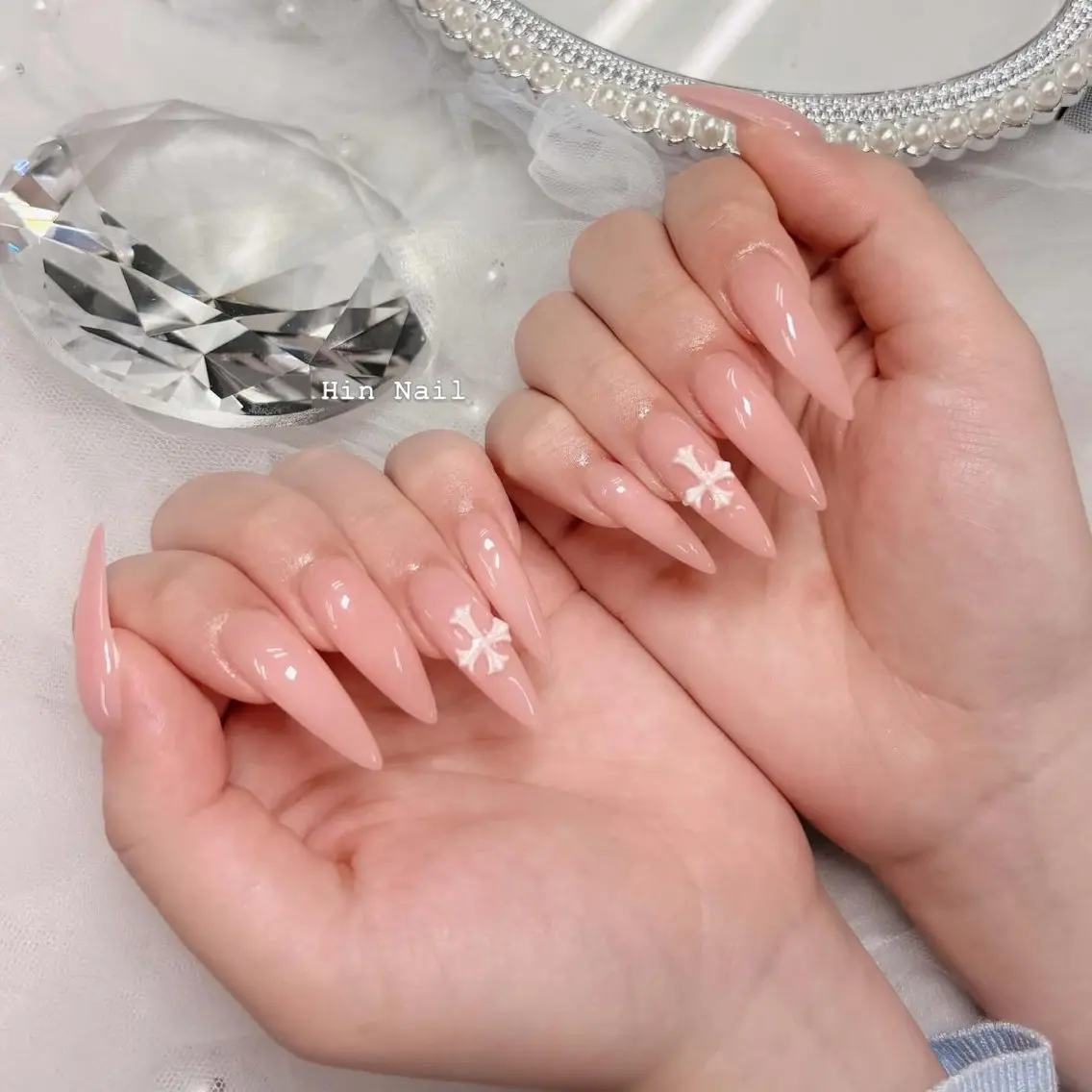 ネイル ハンドネイル HIN NAILのネイルデザイン