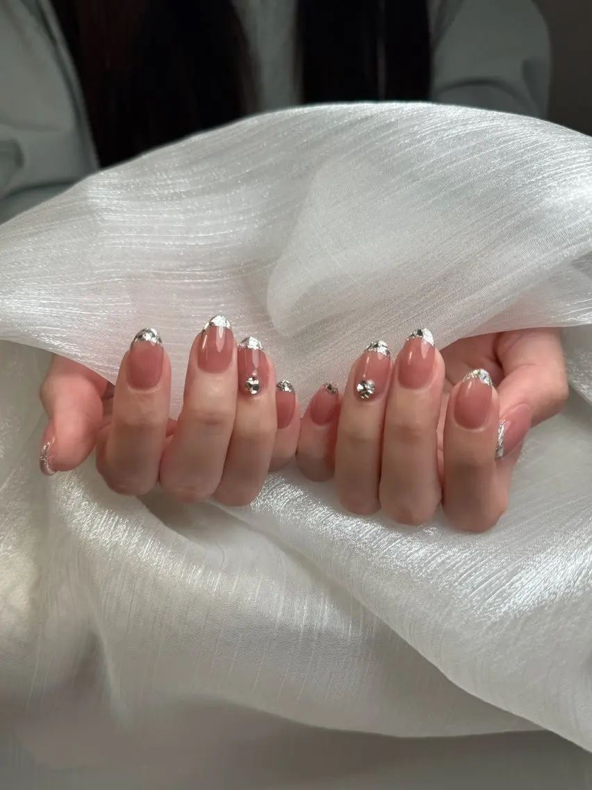 ネイル チークネイル フレンチネイル グラデーション 韓国ネイル マグネットネイル ハンドネイル Hana Nailのネイルデザイン