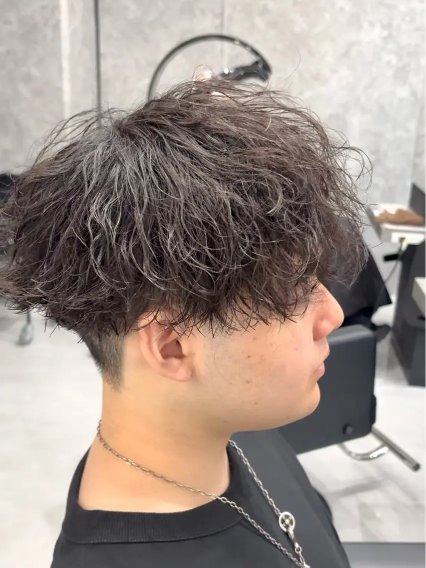 パーマ メンズ メンズパーマ シャドーパーマ ⚡️メンズパーマ特化 美容師⚡️ 真裟斗のヘアスタイル