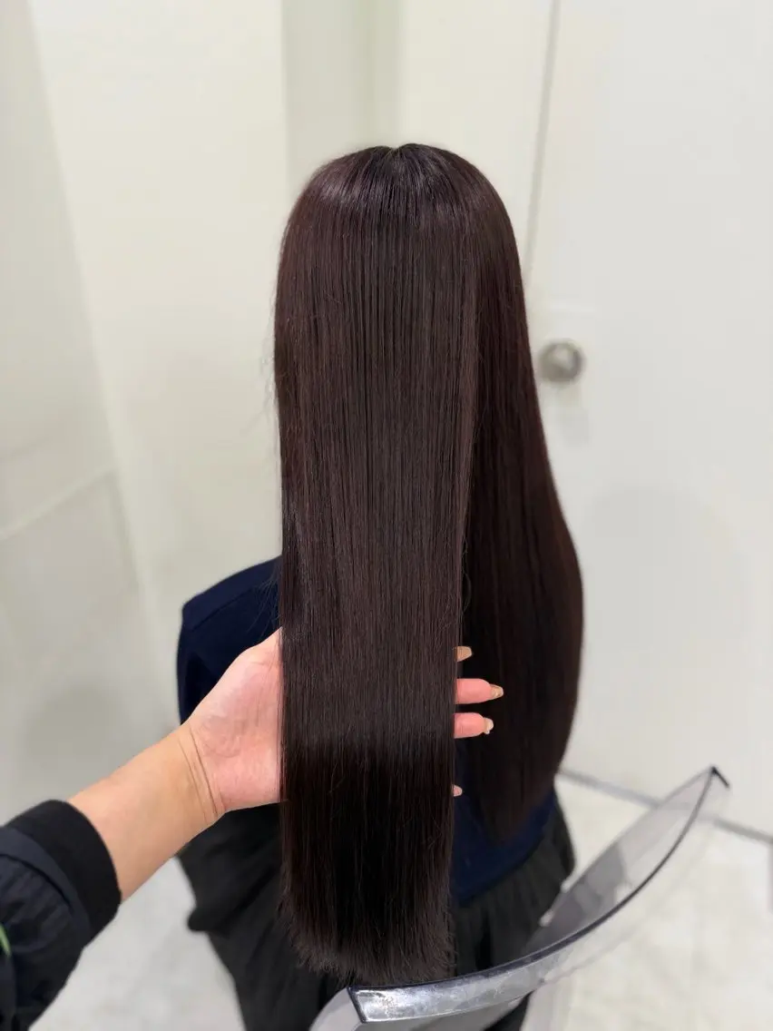 ロング カラー カット ヘアカラー トリートメント ヘッドスパ 韓国風艶髪🎀 暖色カラー🤍のヘアスタイル