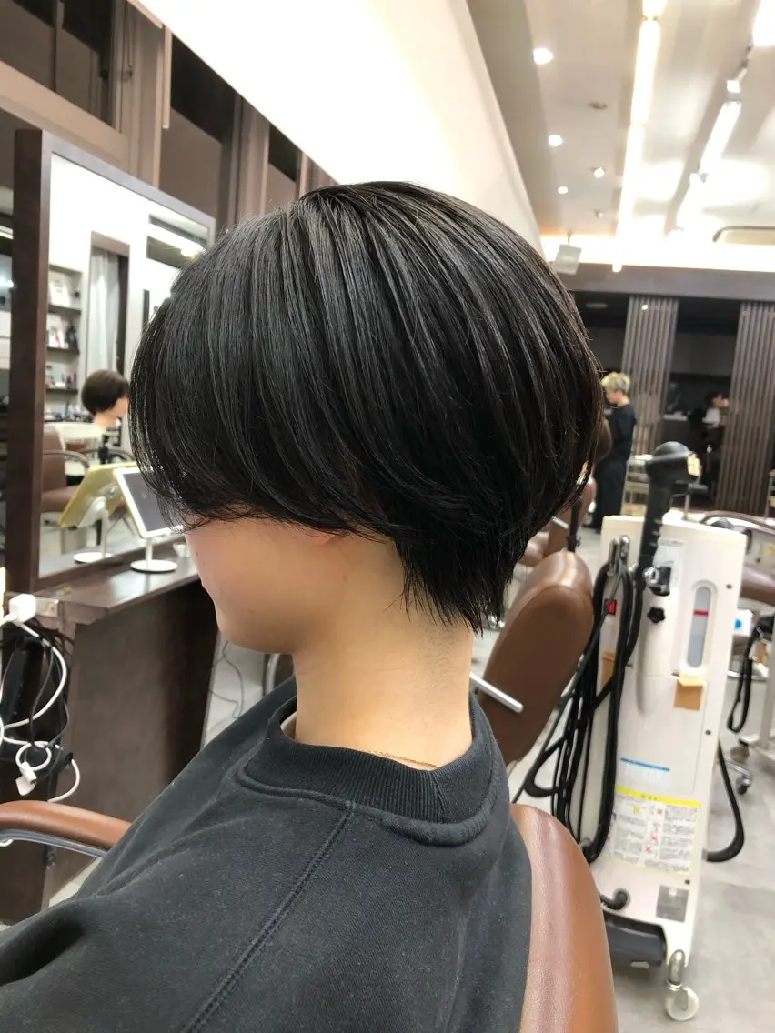ショート generous Tsuyoshiのヘアスタイル