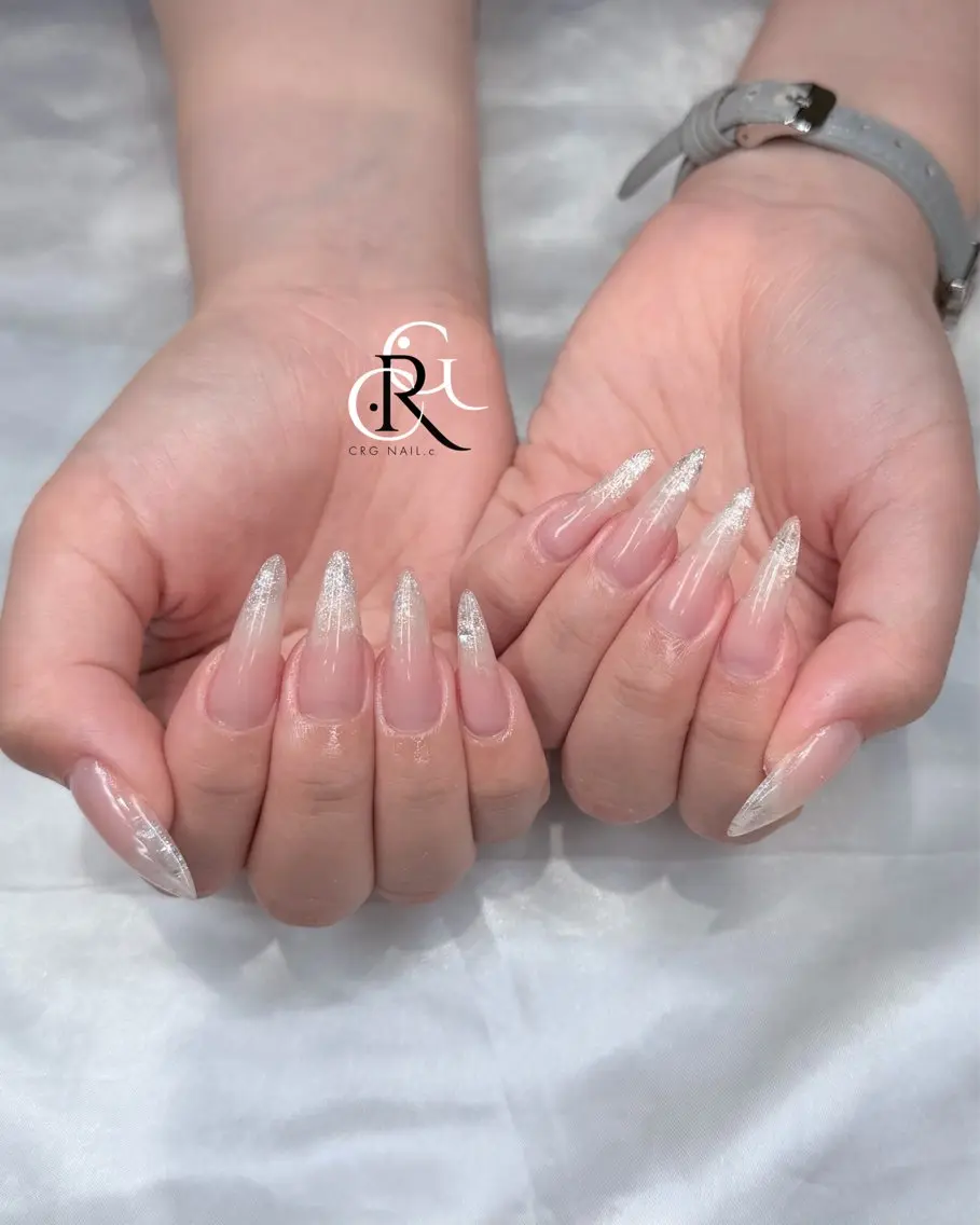 ロング ハンドネイル CRGNAIL EMIRIのネイルデザイン