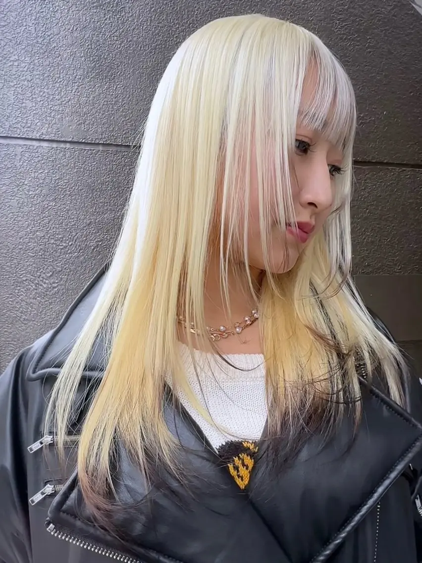 ロング カラー ブリーチ 小林 とものヘアスタイル