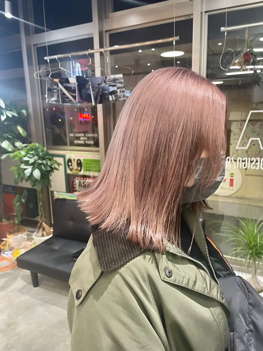 ミディアム 切りっぱなしボブ ボブ 伸ばしかけ サカシタ アヤカのヘアスタイル