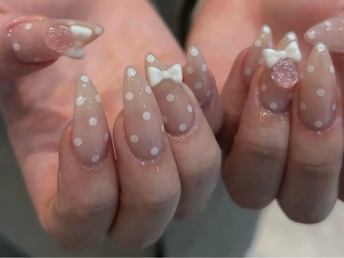 ネイル オーロラネイル 長さ出し フレンチネイル ジェルネイル ガラスフレンチ Rela・S NAILのネイルデザイン