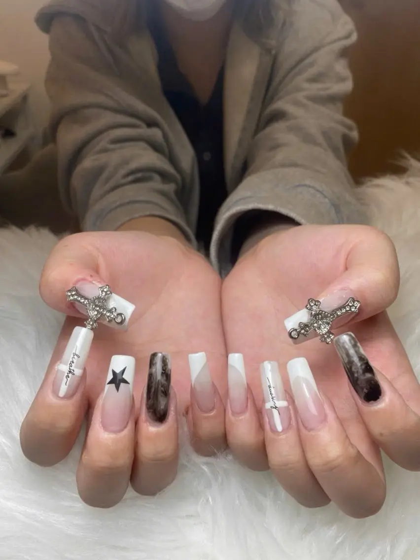ネイル ハンドネイル REI NAIL1のネイルデザイン