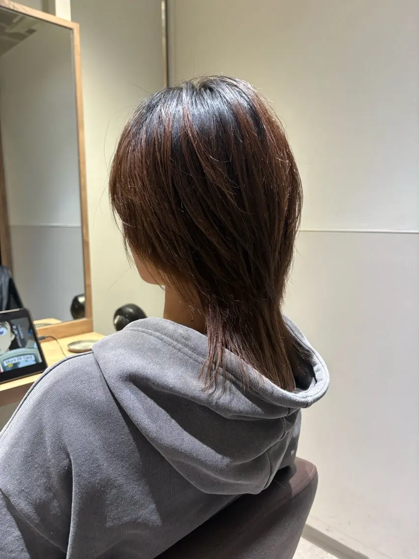 ミディアム レイヤーカット ウルフカット ウルフレイヤー カット 渡辺 健太郎のヘアスタイル