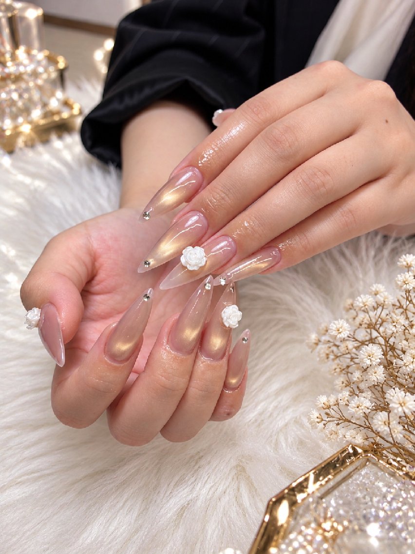 ロング カラー ハンドネイル LuCie Nailのネイルデザイン