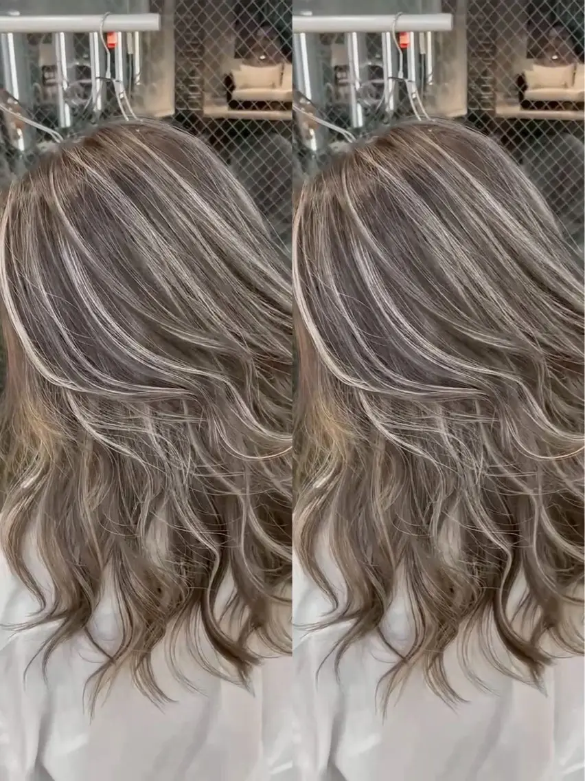 ロング カラー ベージュカラー ブリーチ グレージュ ハイライトカラー ミルクティーベージュ カット ヘアカラー トリートメント 原宿/ハイライト バレイヤージュ/大智のヘアスタイル