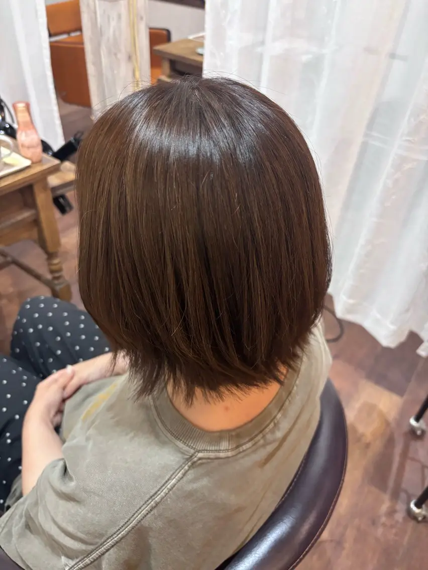 ショート ラベンダーベージュ レイヤーカット カット ヘアカラー radiant/泉南 nakamura🌹のヘアスタイル