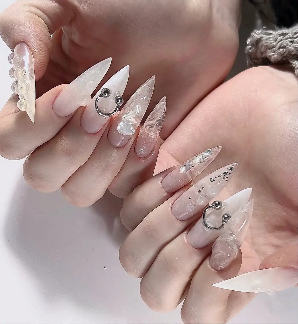 ネイル アートネイル ボルドー フレンチネイル ジェルネイル 氷ネイル・うるうるネイル ハンドネイル Julie NailSalonのネイルデザイン