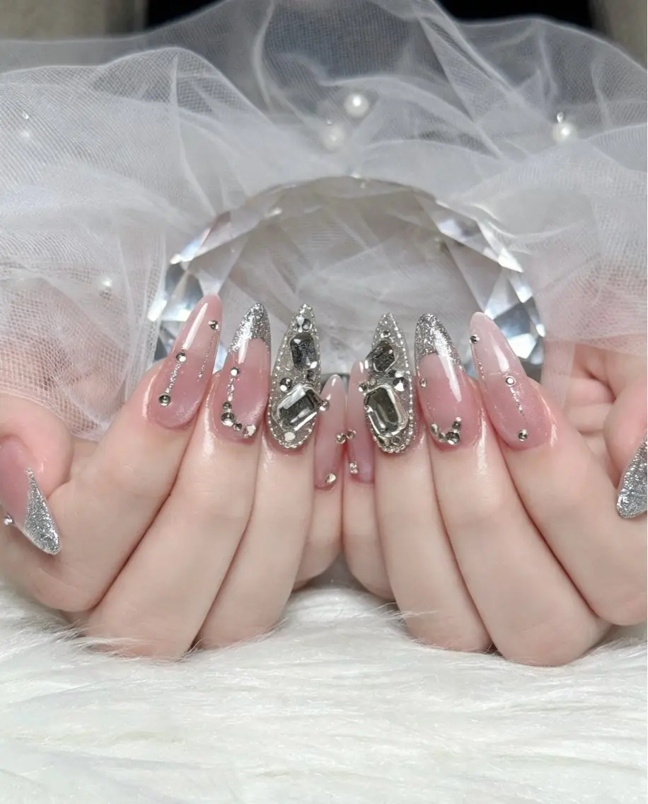 ネイル NEM nailstudioのネイルデザイン