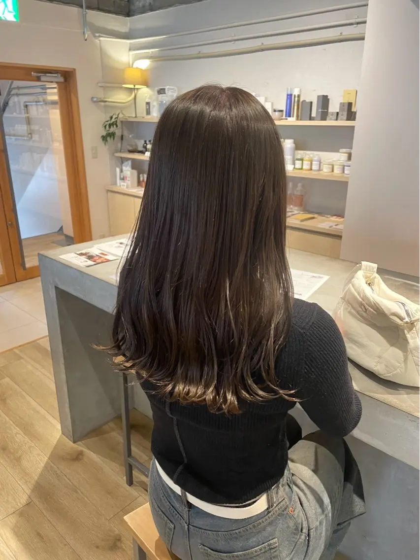 ロング カラー ベージュカラー ブリーチ 透明感カラー トリートメント ヘアカラー aina ⠀ ⠀ ⠀のヘアスタイル