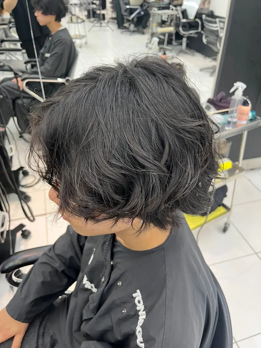 ショート パーマ メンズ 吉田 友朗のヘアスタイル