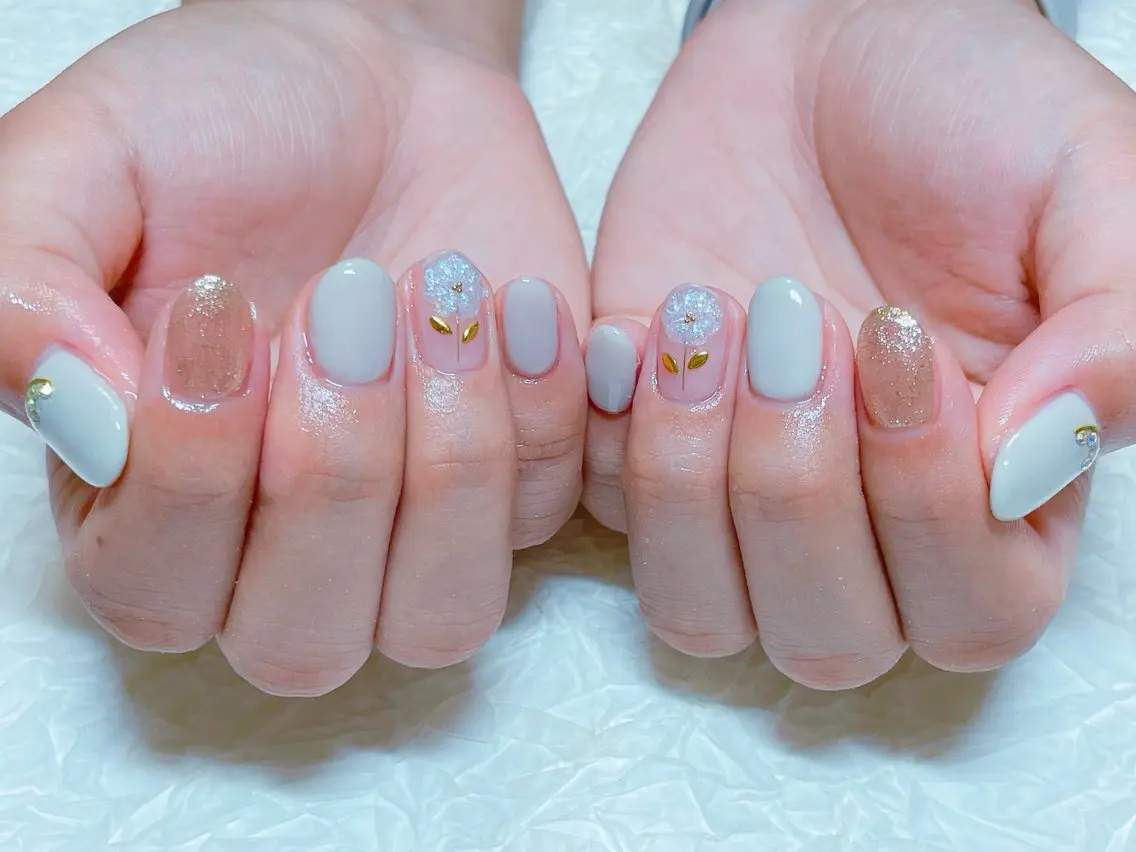 ネイル アートネイル チークネイル ジェルネイル グラデーション マグネットネイル ハンドネイル ハンドケア 💫ゆか_ Nailartistのネイルデザイン