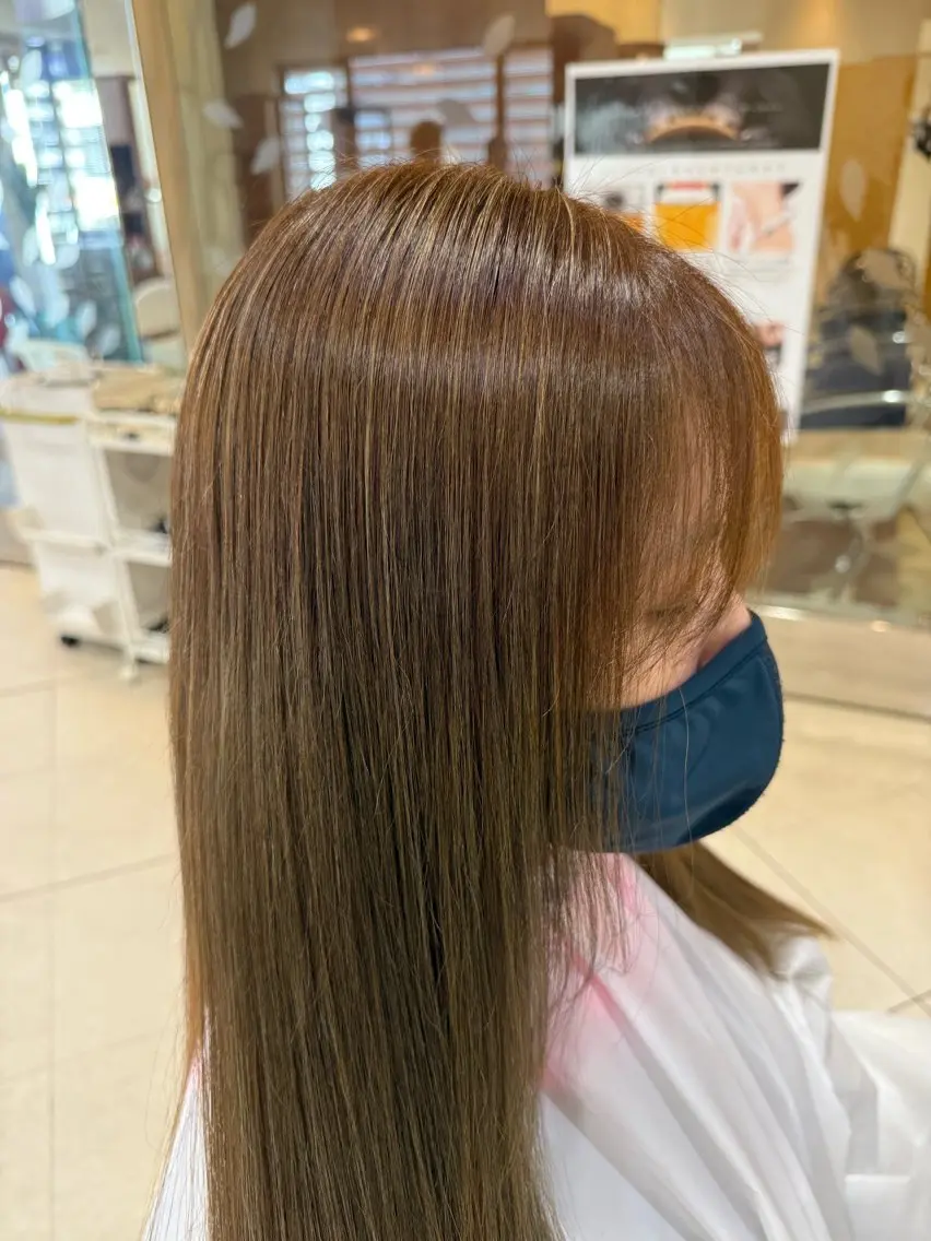 セミロング カラー ヘアカラー イーストハムネオ高木 亮人🌿のヘアスタイル