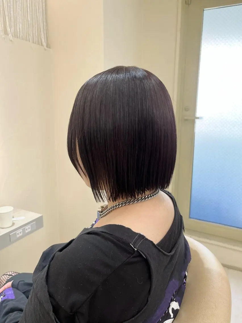 ミディアム カット ヘアカラー トリートメント 切りっぱなしボブ/ 艶カラー/綾莉のヘアスタイル