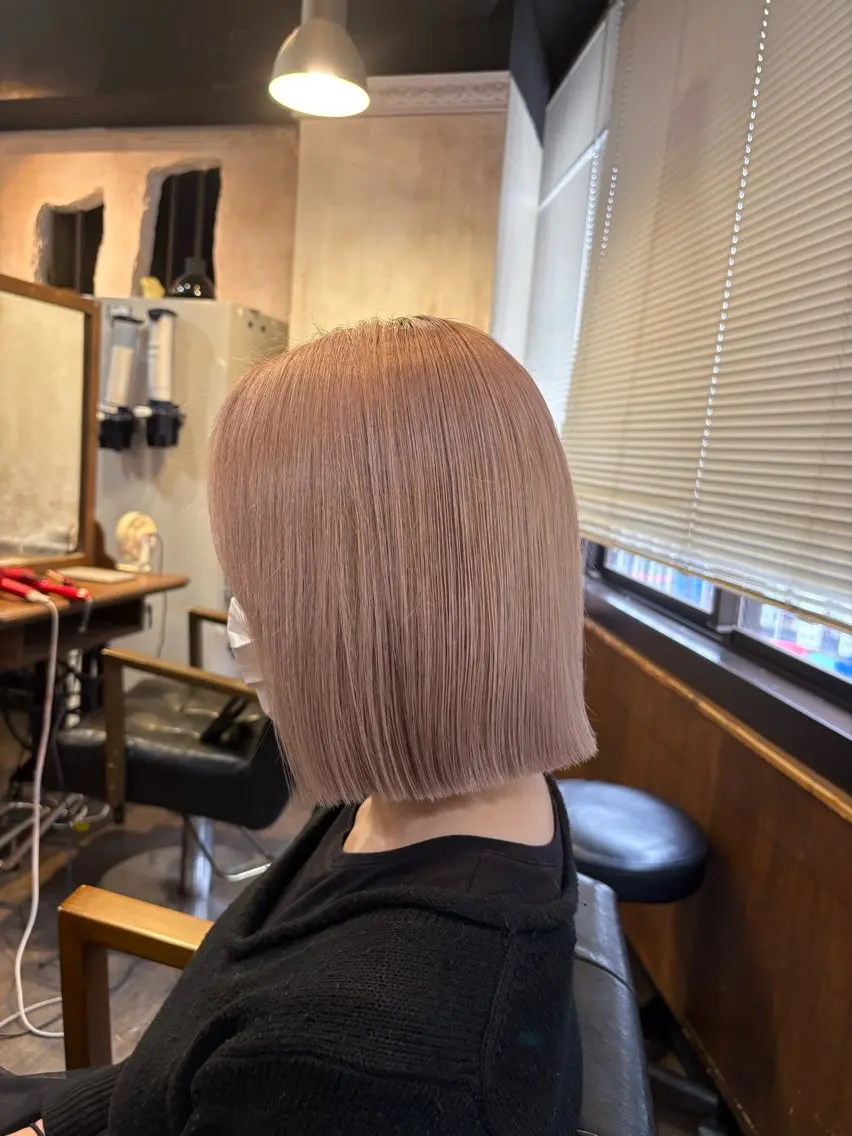 ショート ボブ ヘアカラー EMICLAIR rinkaのヘアスタイル