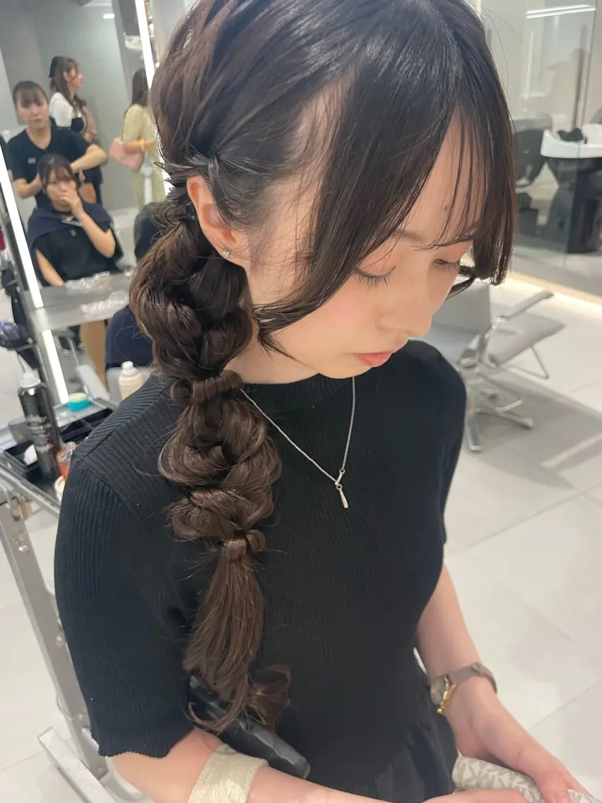 ヘアアレンジ ヘアセット ヘアセット🎀耳つぼ 👂💎MONAMIのヘアスタイル