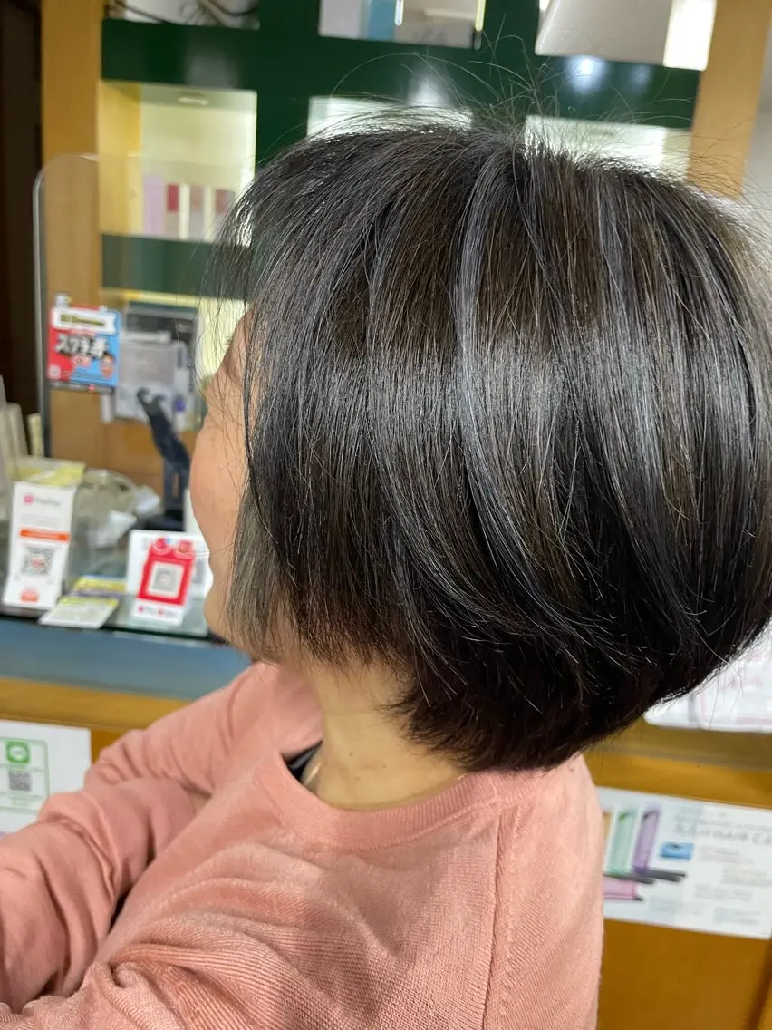 ショート カラー ブリーチ ハイライトカラー ブリーチなしカラー ハイライト katae sayoriのヘアスタイル