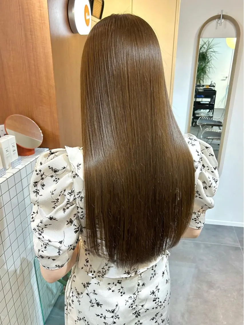 ロング 小林 朋花のヘアスタイル