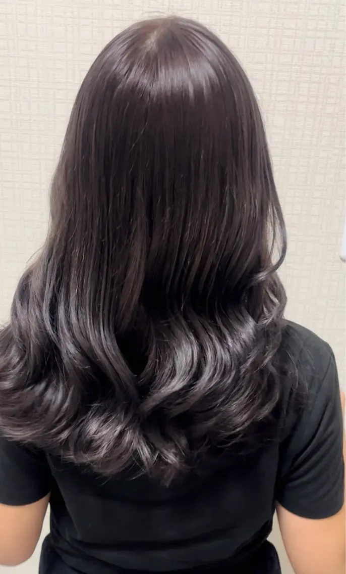セミロング カラー ブラウンカラー 透明感カラー ラベンダーカラー ヘアカラー 藤原 珠花のヘアスタイル