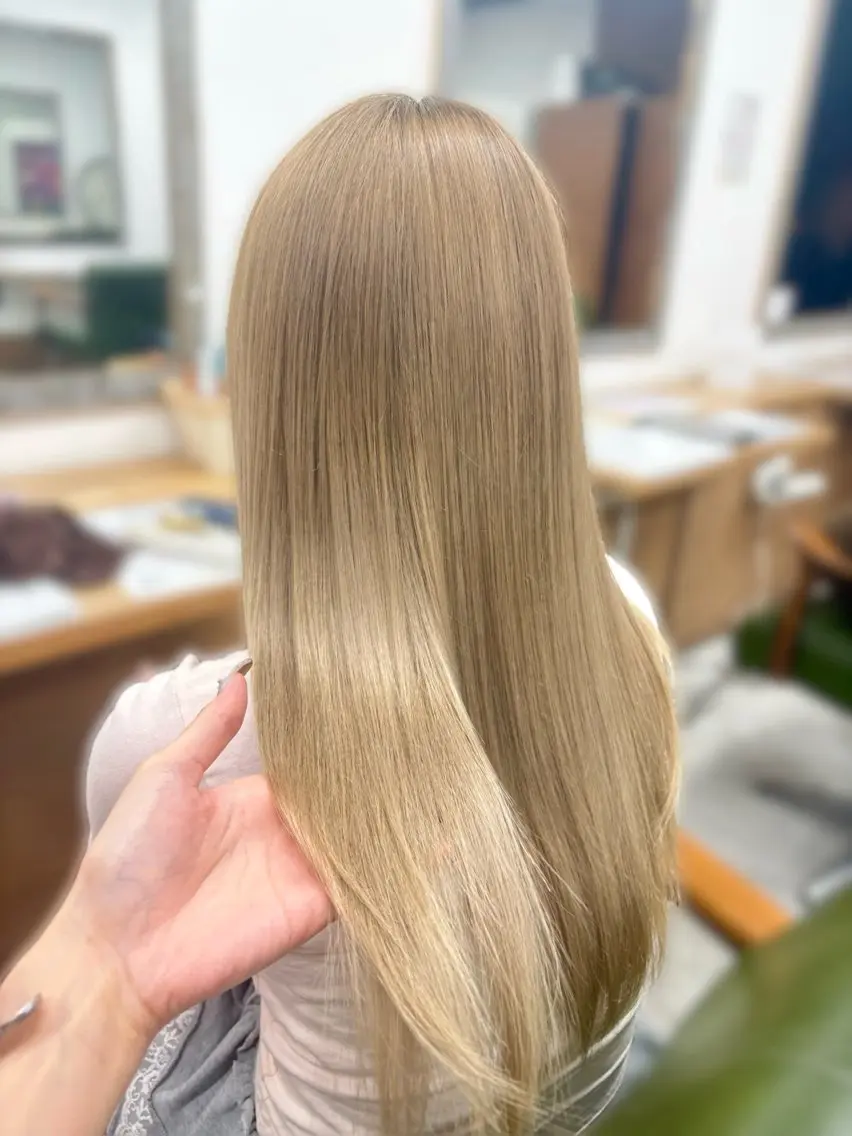ロング カット ヘアカラー MAI 🎀のヘアスタイル