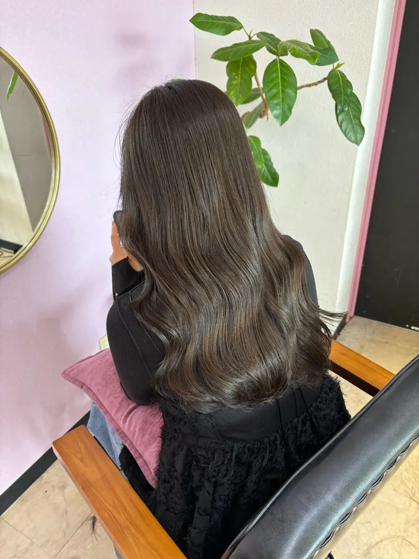 ロング カラー ヘアカラー トリートメント 藤井 貴美子のヘアスタイル