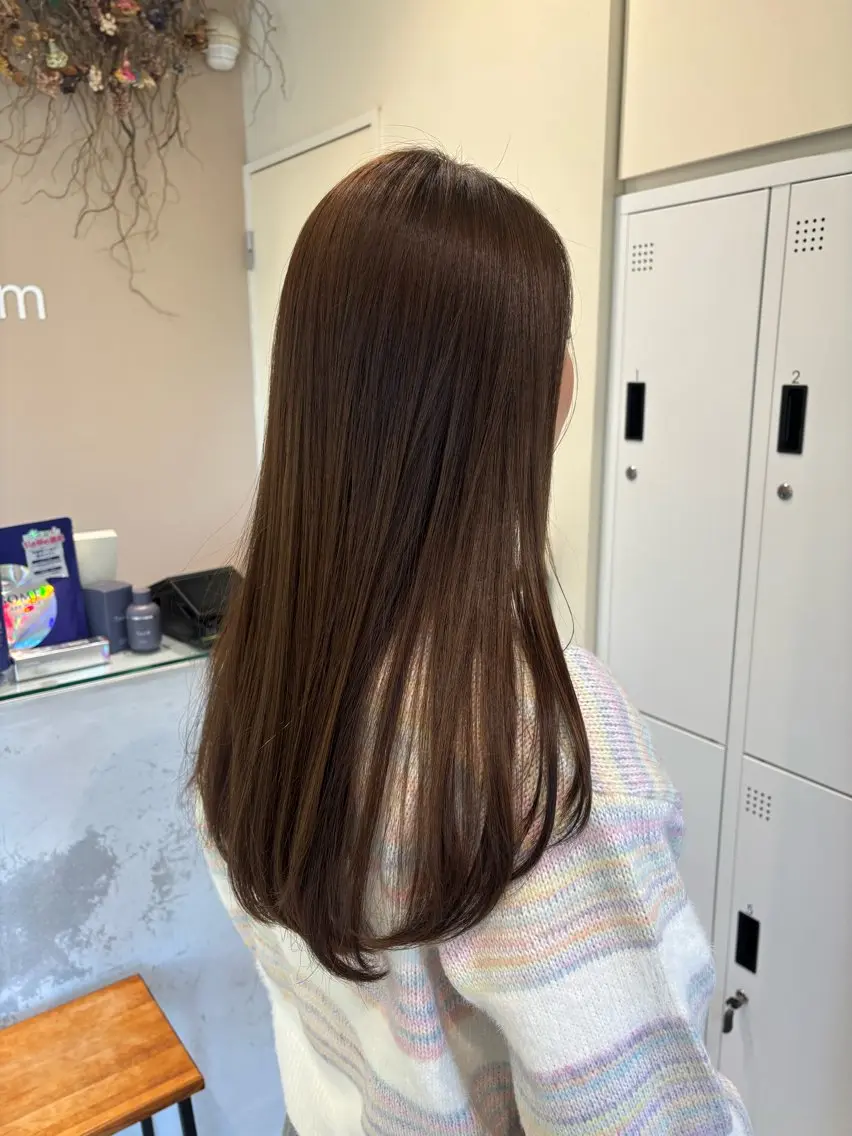 ロング カラー ベージュカラー オリーブベージュ 垢抜け小顔レイヤー オリーブ/スミレのヘアスタイル