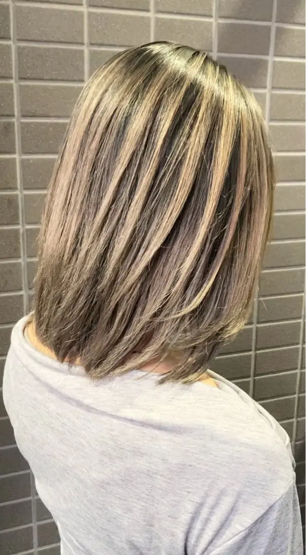 ミディアム カラー ヘアアレンジ バレイヤージュ レイヤーカット カット ヘアカラー 🧶ブリーチカラー TERU🧶のヘアスタイル