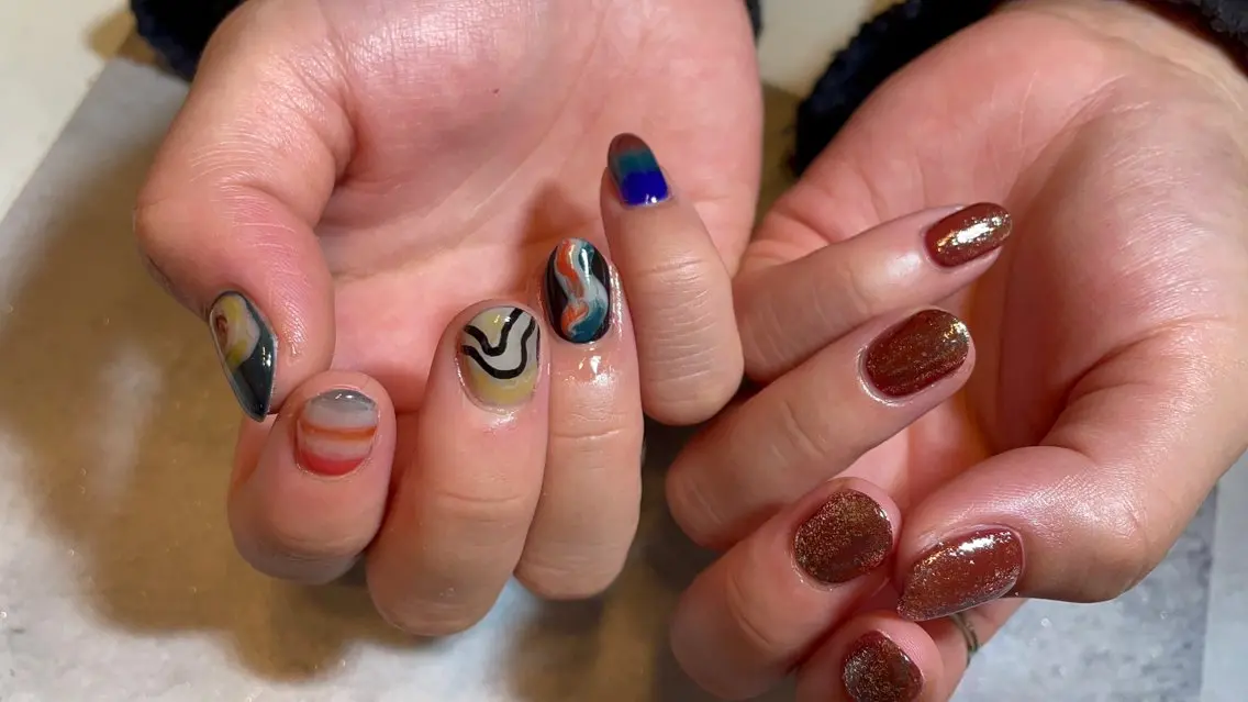 ネイル フットネイル ジェルネイル マットネイル ミラーネイル ニュアンスネイル ハンドネイル nail salon ラピスラズリのネイルデザイン
