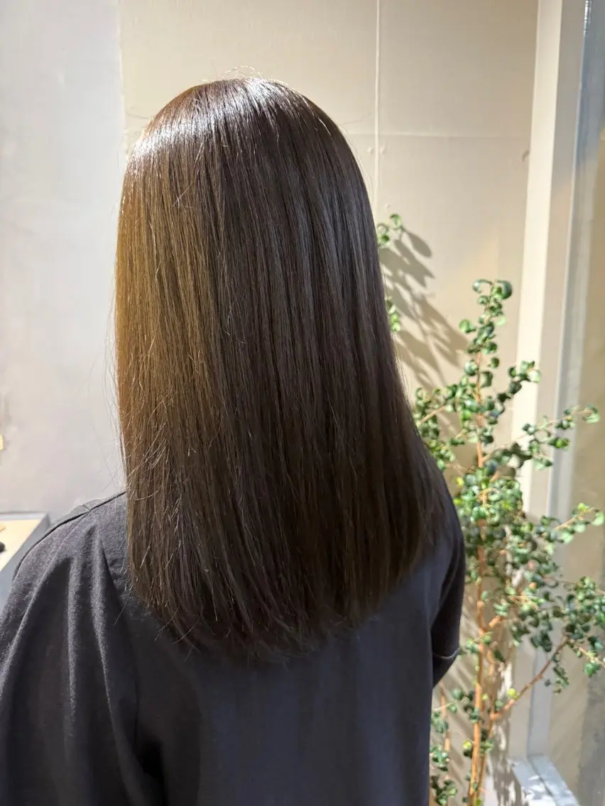 ロング 安藤 里奈のヘアスタイル