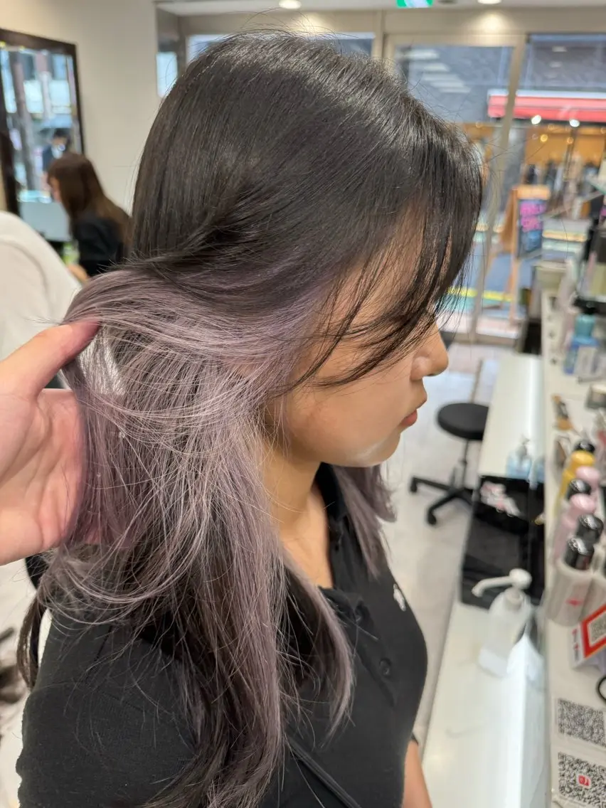 セミロング カラー ヘアアレンジ 切りっぱなしボブ アッシュ アッシュブラウン ミストバング ブリーチ カット ヘアカラー トリートメント 目黒 碧人のヘアスタイル