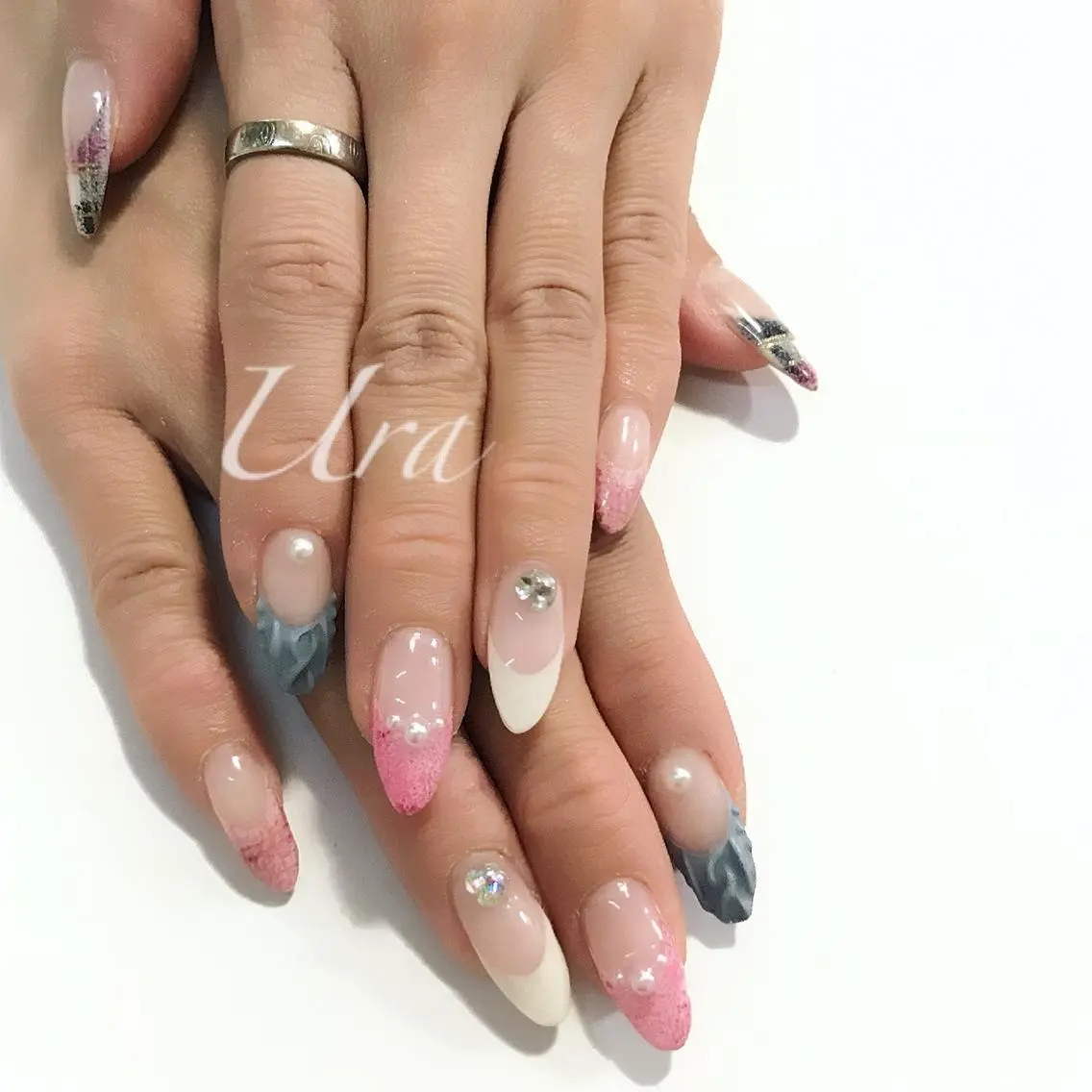 ネイル 冬ネイル UrakoNail 《nail》のネイルデザイン