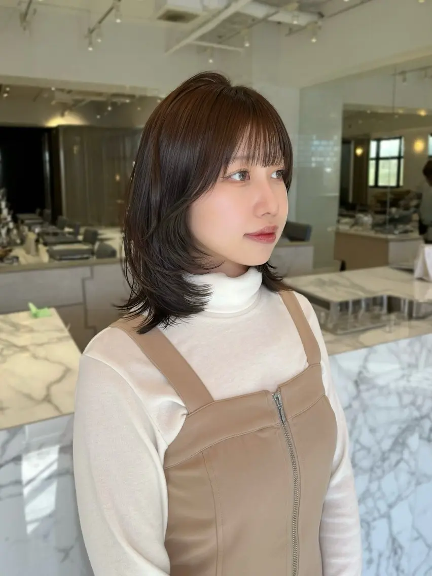 ミディアム カット haruna .のヘアスタイル
