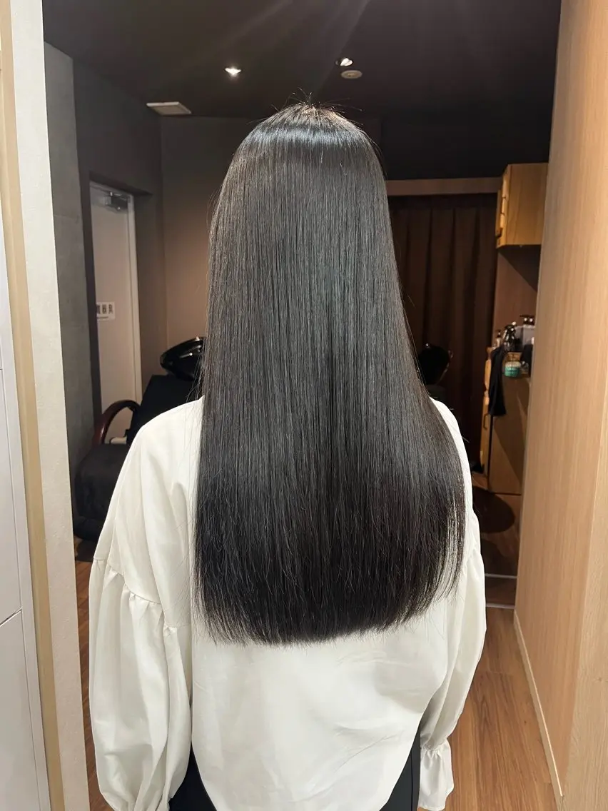 ロング パーマ カット 縮毛矯正 🪽髪質改善縮毛矯正 🤍MIU🤍のヘアスタイル