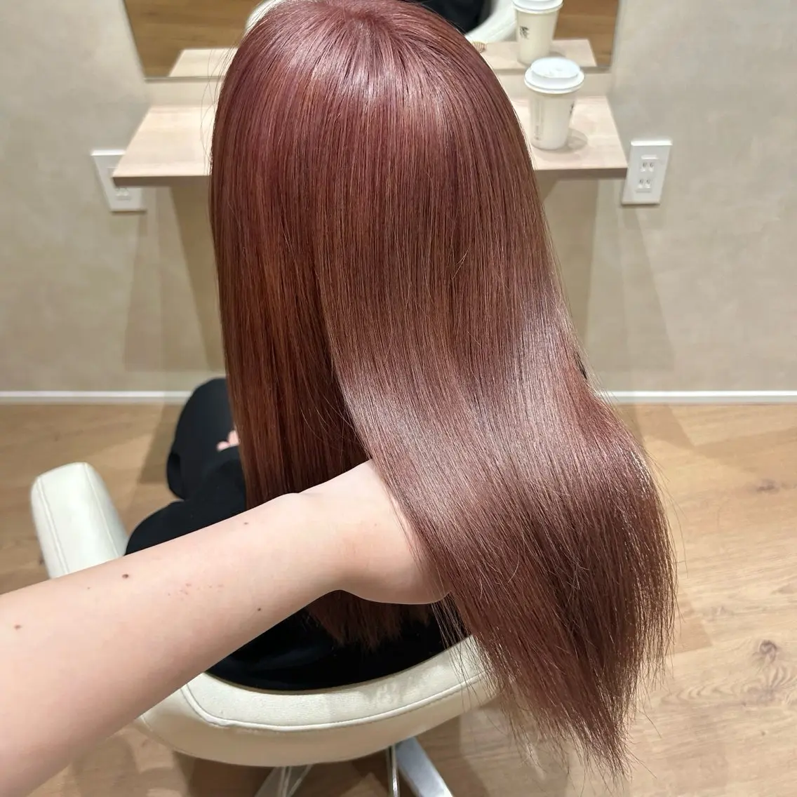 ロング カラー カット ヘアカラー 砂野 真璃奈のヘアスタイル