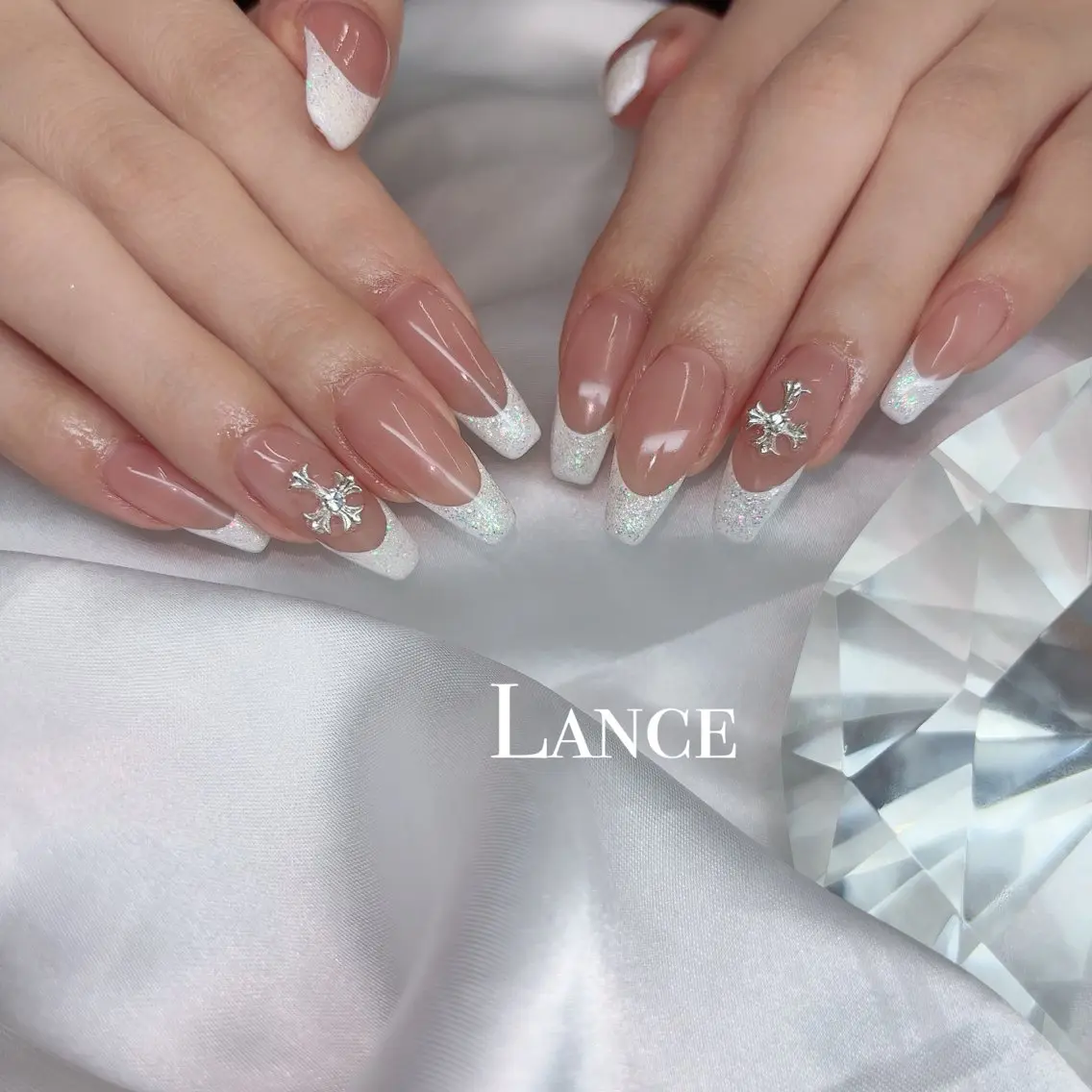 ネイル オーロラネイル フットネイル 氷ネイル・うるうるネイル キラキラネイル 韓国ネイル Lance nailのネイルデザイン