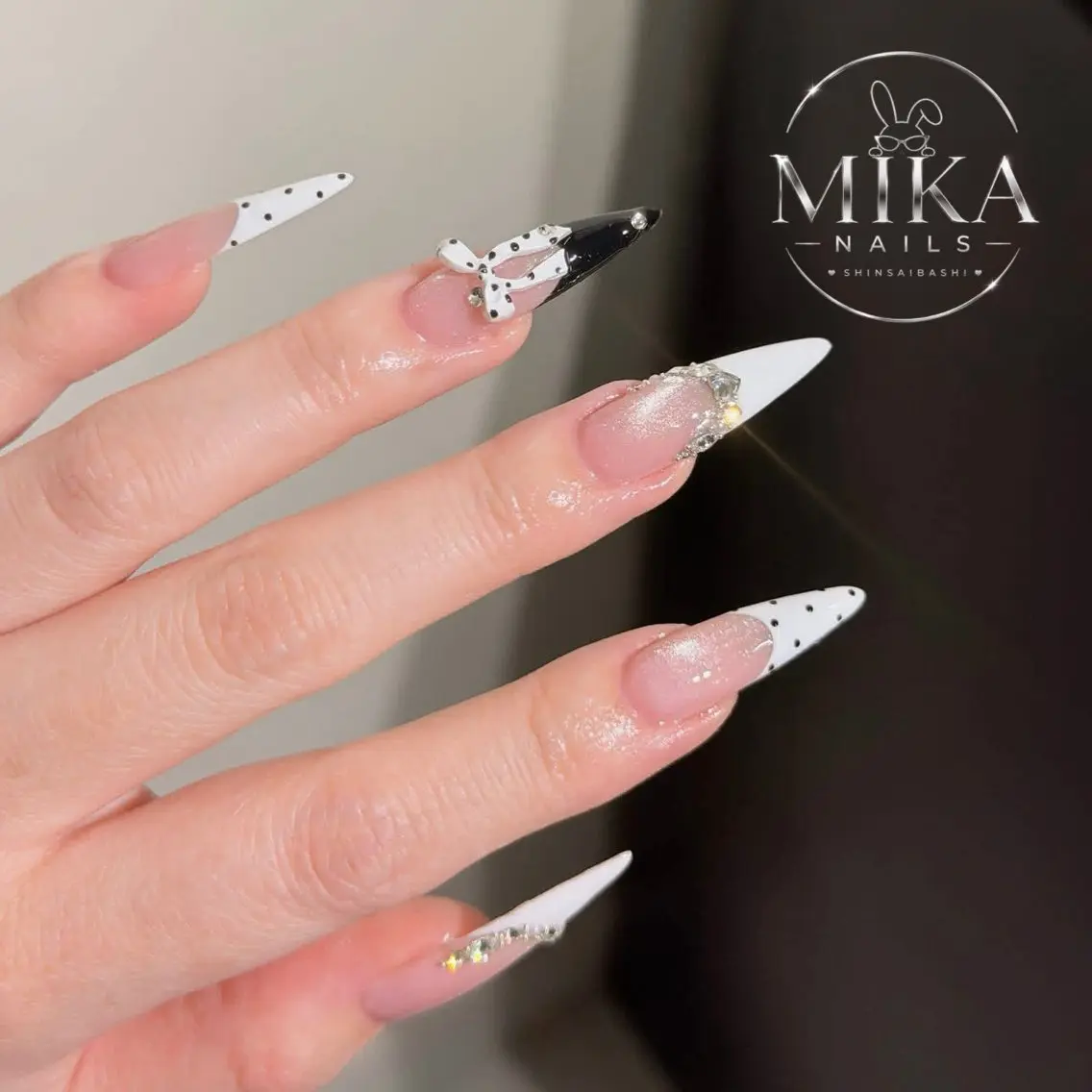 ネイル アートネイル チークネイル ドット フットネイル フレンチネイル ハンドネイル 🌷Luna Mika🌷のネイルデザイン