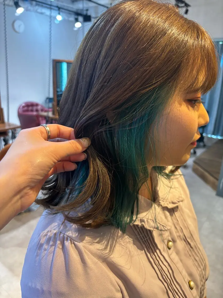 セミロング カラー ブリーチ ヘアカラー トリートメント 七井 香奈 (なないかな)のヘアスタイル