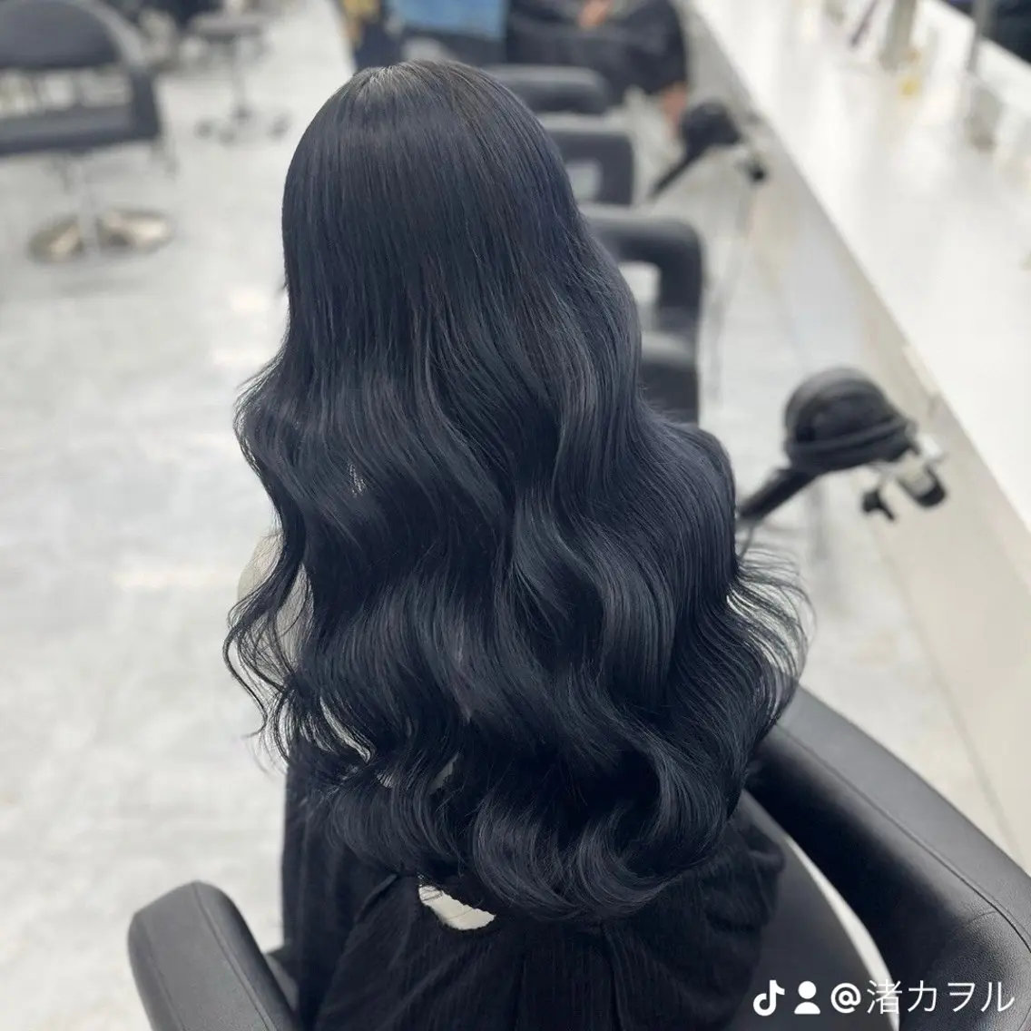 ロング カラー ヘアアレンジ 髪質改善 韓国風ヘア 韓国レイヤーカット /韓国トレンドカラーのヘアスタイル