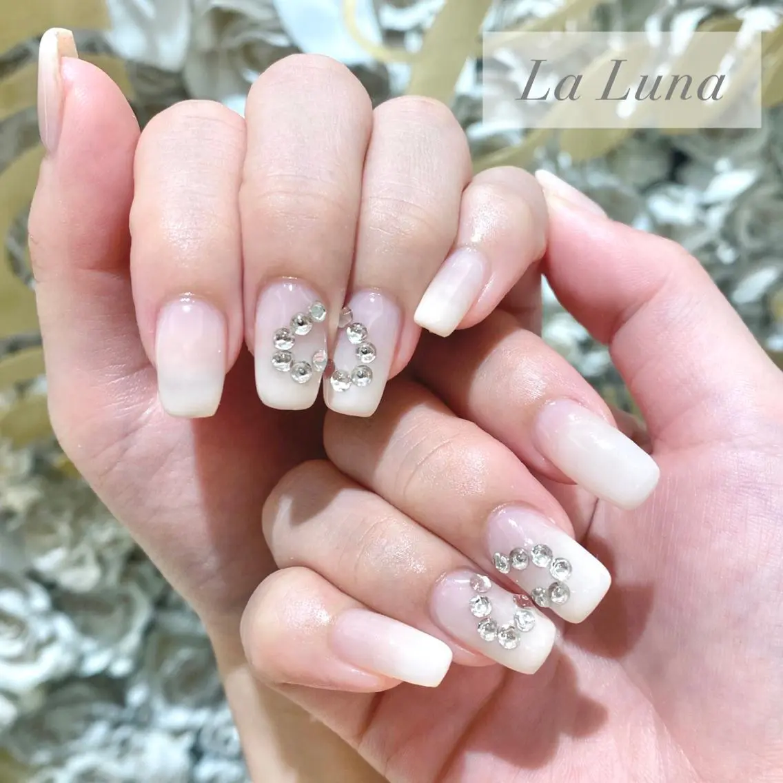 ネイル ストーンネイル LaLuna🌙 Natsukiのネイルデザイン