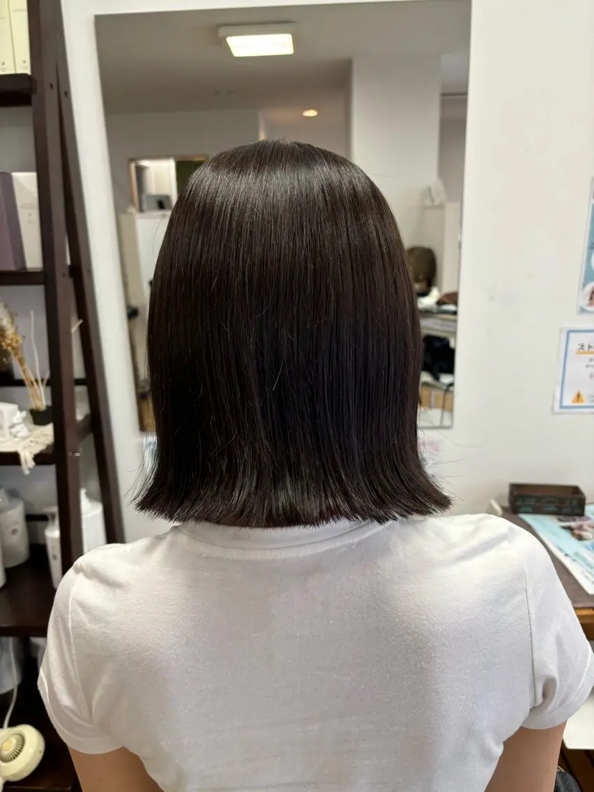 ショート カラー 透明感カラー ボブ SALOWIN / manaka 🪽のヘアスタイル