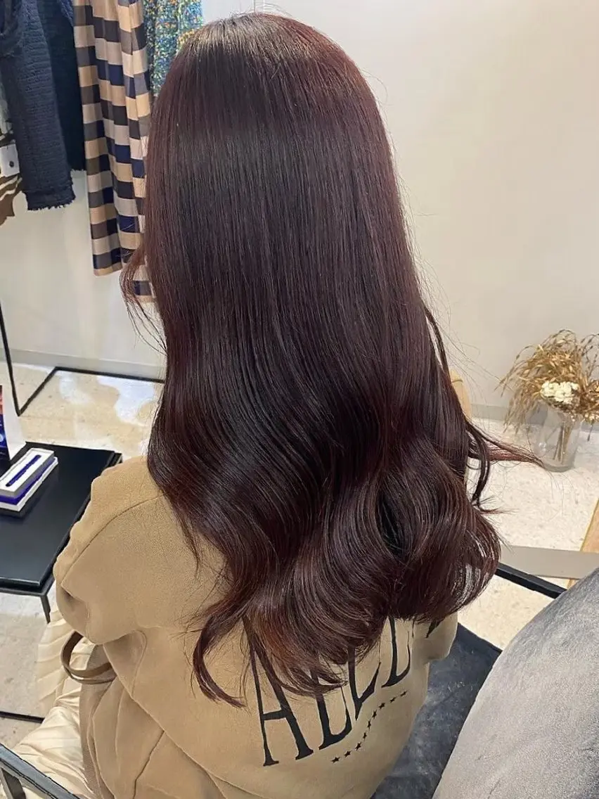 カラー 江坂 misaki のヘアスタイル