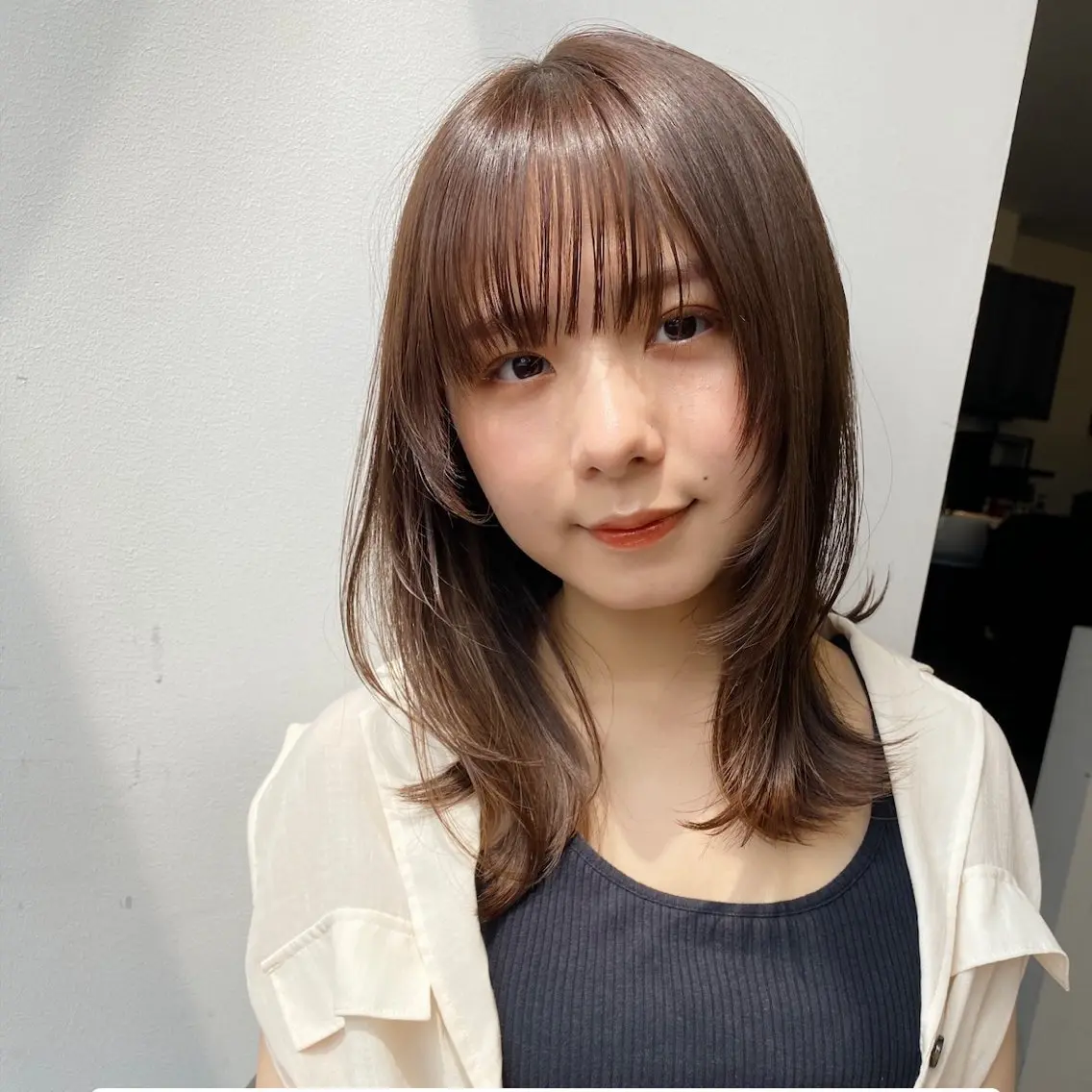 小顔似合わせカット→顔型を一緒に見ながら“似合う”を探しましょう！の写真